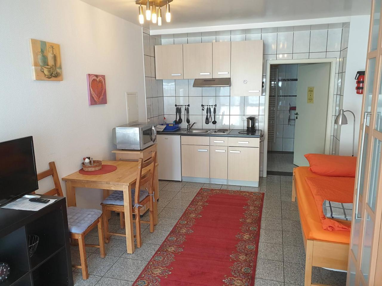 Apartmenthaus "Zum Lowen" Heidelberg - Ziegelhausen Exterior photo